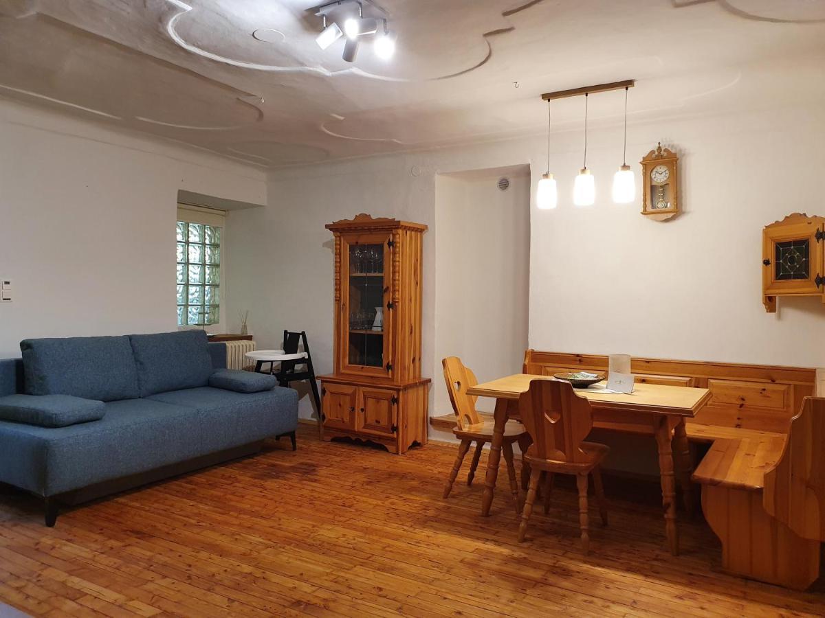 Gruener Baum 3*